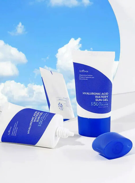 Isntree Hyaluronic Acid Watery Sun Gel 3